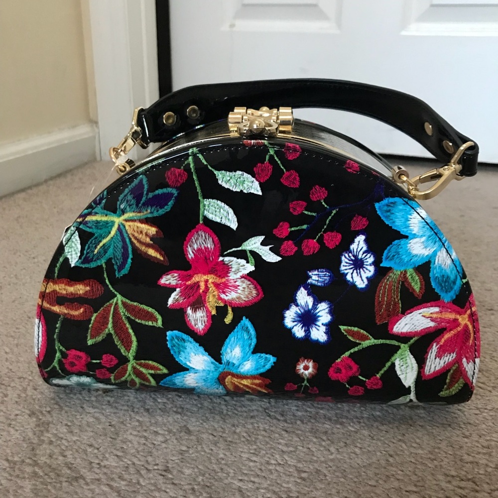 Beautiful Trendy Handbag
